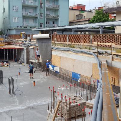 Posa del telo su partizioni verticali